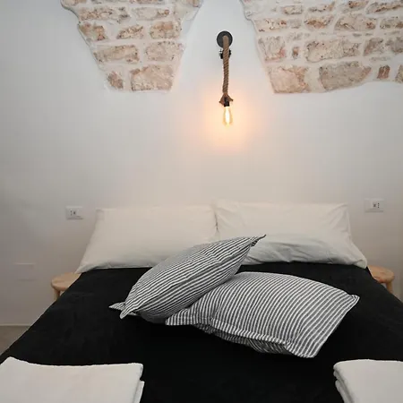 Casa Flami' 4 * オストゥーニ